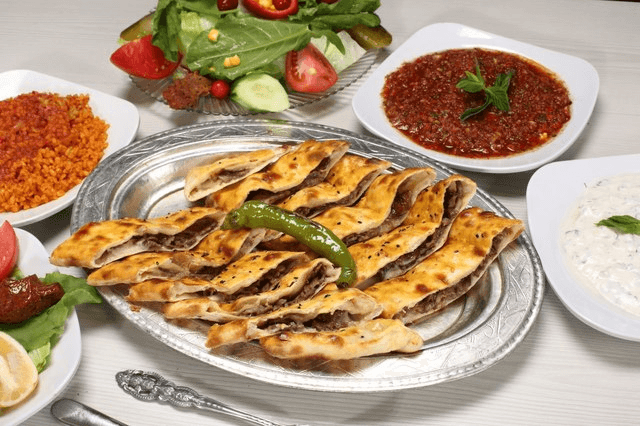 Kapalı Döner Pizza